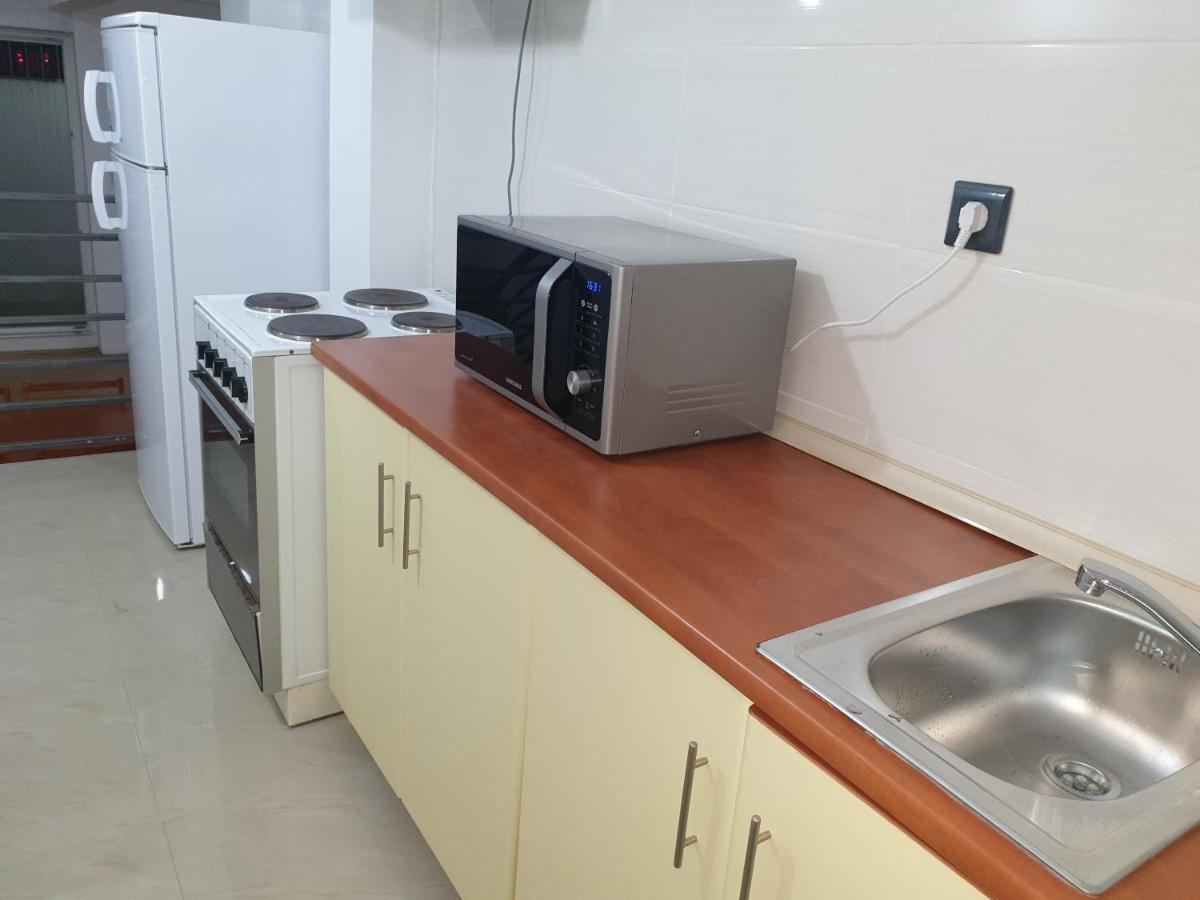 Sweet Basement Suteren Apartments Parking 5 Euro Skopje Ngoại thất bức ảnh