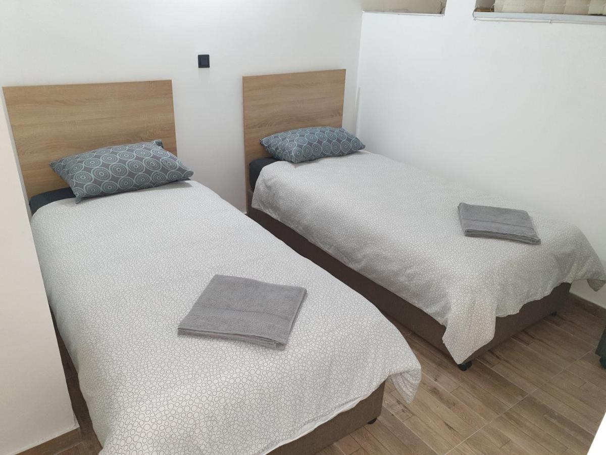 Sweet Basement Suteren Apartments Parking 5 Euro Skopje Ngoại thất bức ảnh